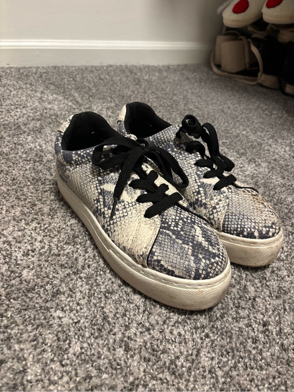 Platform sneakers